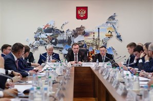 Глава Минстроя России Ирек Файзуллин принял участие в заседании Комитета Государственной Думы по строительству и ЖКХ